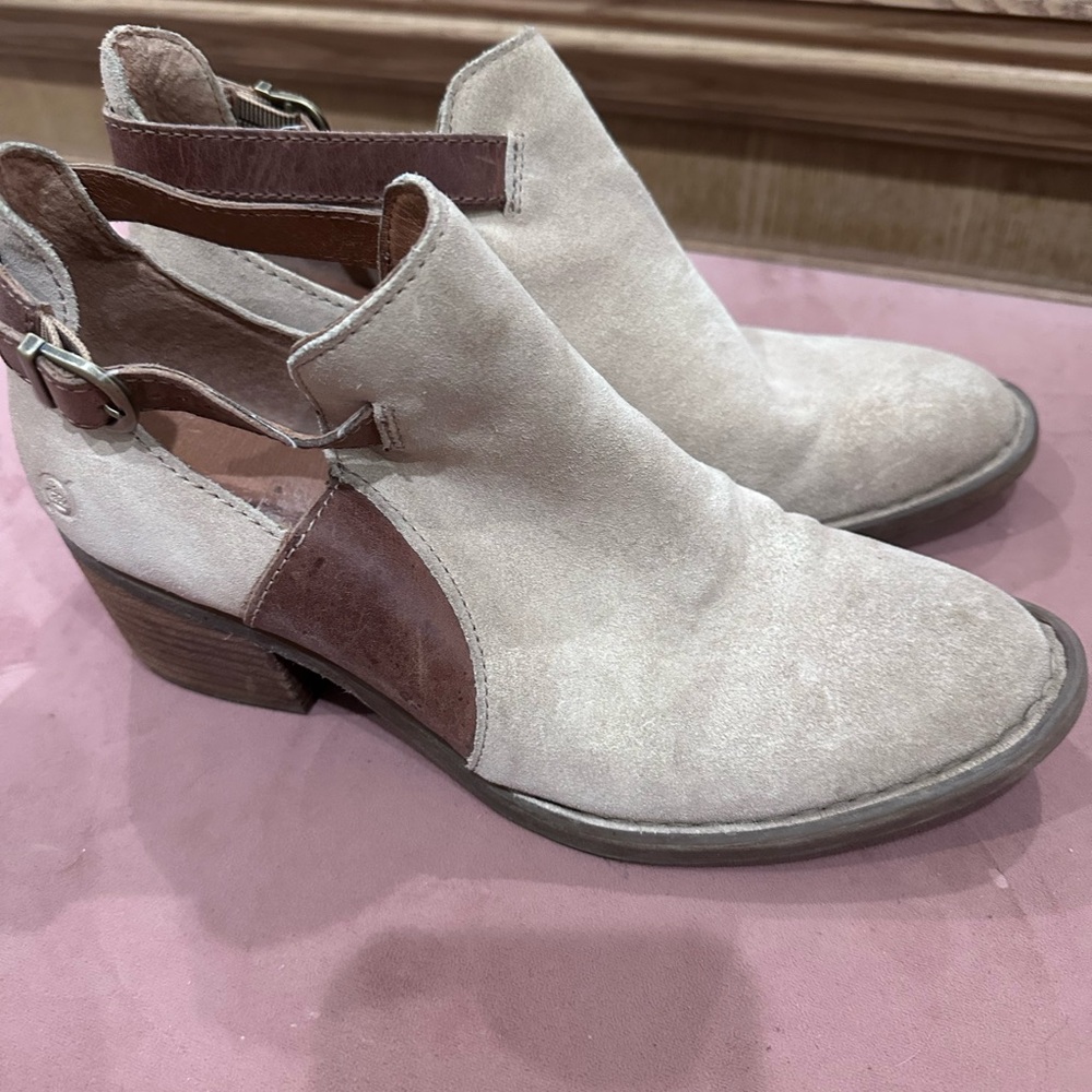 Women's Born Carin Suede and leather Ankle booties